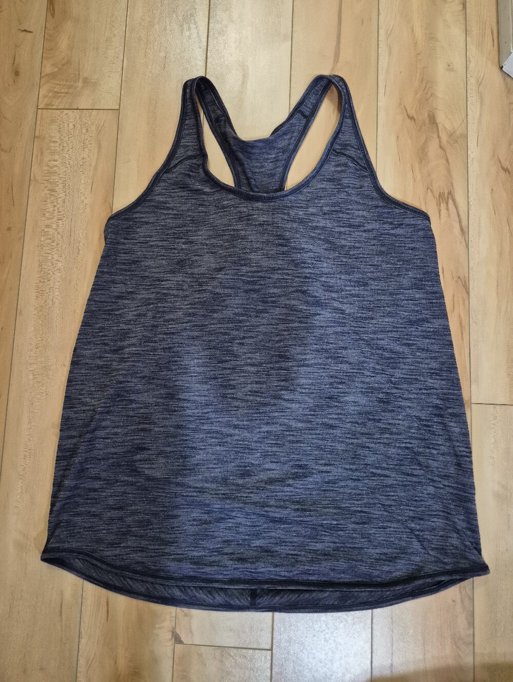 Lululemon women's size 4 or 6 gray tank top - Picture 1 of 5